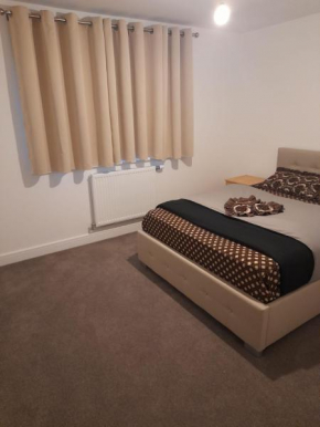 Beautiful Double Bedroom- In a modern 2 bed shared house